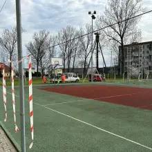 Zobacz zdjęcie: Montaż nowego ogrodzenia Orlika przy II LO