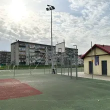 Zobacz zdjęcie: Montaż nowego ogrodzenia Orlika przy II LO