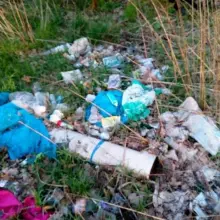 Zobacz zdjęcie: Dzikie wysypisko śmieci w rejonie rzeki Bóbr