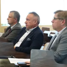 Zobacz zdjęcie: Uczestnicy konferencji ws. budowy mostu na Bobrze