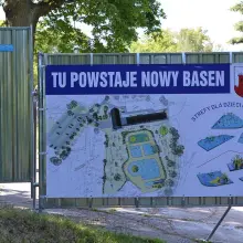 Zobacz zdjęcie: Trwa rozbiórka basenów odkrytych w Bolesławcu