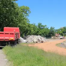 Переглянути фотографію: Огляд стадіону, що реконструюється, у Bolesławiec