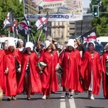 Zobacz zdjęcie: Marsz "podręcznych" Z Ogólnopolskiego Strajku Kobiet