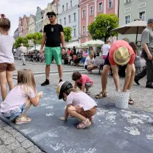 Zobacz zdjęcie: Porcelanowe Figurki na bolesławieckim Rynku