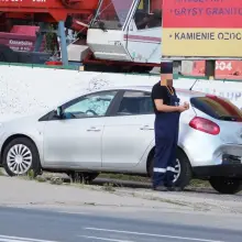 Zobacz zdjęcie: Kolizja dwóch aut koło KFC