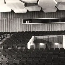 Zobacz zdjęcie: Wnętrze kina Forum, lata 70-80 XX w. (archiwum Muzeum Ceramiki)