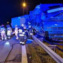 Zobacz zdjęcie: Zderzenie dwóch ciężarówek na A4