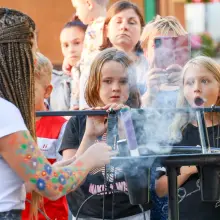 Zobacz zdjęcie: Bajkowy pokaz baniek mydlanych z Foremką na promocji Glina Show i Gliniady