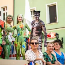 Zobacz zdjęcie: Parada modeli i modelek body painting podczas Glina Show 2023