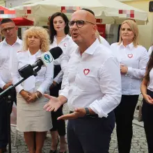 Zobacz zdjęcie: Kandydaci do Sejmu z Koalicji Obywatelskiej zaprezentowali się na rynku w Bolesławcu