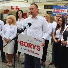 Zobacz zdjęcie: Kandydaci do Sejmu z Koalicji Obywatelskiej zaprezentowali się na rynku w Bolesławcu