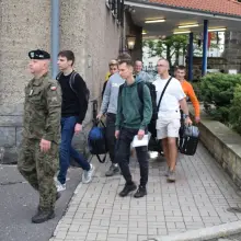 Zobacz zdjęcie: Niemal 80 elewów przekroczyło mury 23 Śląskiego Pułku Artylerii w Bolesławcu
