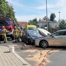 Zobacz zdjęcie: Auta po kolizji na ulicy Kubika