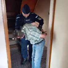 Zobacz zdjęcie: Podejrzany i nóż