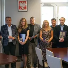 Zobacz zdjęcie: Niezwykłe dyktando przy Starostwie Powiatowym. Zwycięzcy uhonorowani
