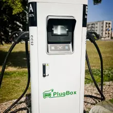 Zobacz zdjęcie: Najszybsza stacja ładowania samochodów elektrycznych w Bolesławcu