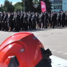 Zobacz zdjęcie: Strażacy z naszego powiatu z promesami na zakup sprzętu