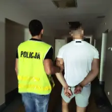 Zobacz zdjęcie: Podejrzany i pojazd