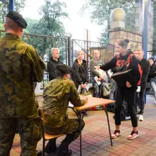 Zobacz zdjęcie: 90 elewów przekroczyło mury 23 Śląskiego Pułku Artylerii w Bolesławcu