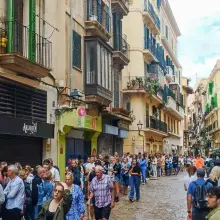 Zobacz zdjęcie: Kolejka do komisji wyborczej: Palma de Mallorca