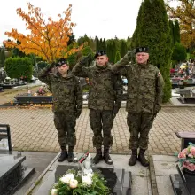 Zobacz zdjęcie: Bolesławieccy artylerzyści pamiętali o zmarłych kolegach i żołnierzach poległych na wojnie