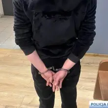 Zobacz zdjęcie: Podejrzana i nóż