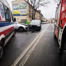 Zobacz zdjęcie: Zderzenie dwóch aut na Garncarskiej w Bolesławcu