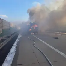 Zobacz zdjęcie: Zderzenie pojazdów i pożar na A4