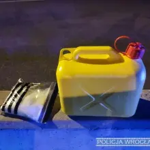Zobacz zdjęcie: Podejrzany, auto i dragi