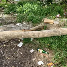 Zobacz zdjęcie: Śmieci nad Bobrem, niedaleko wiaduktu