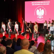 Zobacz zdjęcie: Uroczystość nadania imienia Orła Białego Szkole Podstawowej nr 2 w Bolesławcu