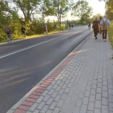 Zobacz zdjęcie: Dziki przystanek i pasy