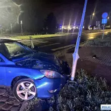 Zobacz zdjęcie: Zdarzenie drogowe na ulicy Jaworzyńskiej w Legnicy
