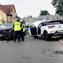 Zobacz zdjęcie: Zdarzenie dwóch aut za Carrefourem w Bolesławcu