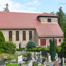 Zobacz zdjęcie: Prace przy budowie toalety na cmentarzu