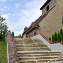 Zobacz zdjęcie: Prace przy budowie toalety na cmentarzu