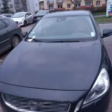 Zobacz zdjęcie: Auto na parkingu