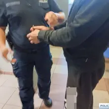 Zobacz zdjęcie: Podejrzany i nóż