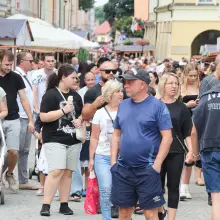 Zobacz zdjęcie: Coraz więcej ludzi na targach ceramicznych. Zobacz zdjęcia z czwartku