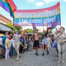 Zobacz zdjęcie: Drugi Marsz Równości w Bolesławcu podczas Święta Ceramiki