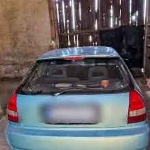 Zobacz zdjęcie: Podejrzany i auto
