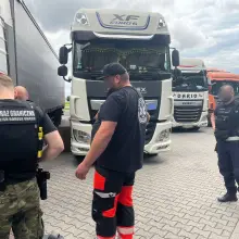 Zobacz zdjęcie: Akcja służb na parkingu przy A4