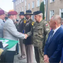 Zobacz zdjęcie: Spotkanie żołnierskich pokoleń w Bolesławcu