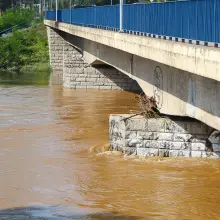 Zobacz zdjęcie: Zamknięty most przy ulicy Zgorzeleckiej w Bolesławcu