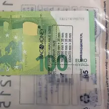 Zobacz zdjęcie: Podejrzany i banknot