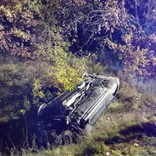 Zobacz zdjęcie: Auto w rowie