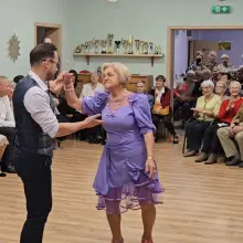 Zobacz zdjęcie: Seniorzy tańczyli z gwiazdami