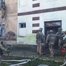 Zobacz zdjęcie: Dwie osoby nie żyją, jedna trafiła do szpitala. Policja o tragicznych wydarzeniach w Skale