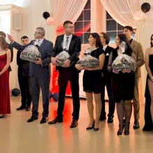 Zobacz zdjęcie: Maturzyści z II LO już po studniówce
