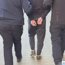 Zobacz zdjęcie: Podejrzany i bankomaty